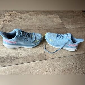 SOLD - New Hoka Clifton 9